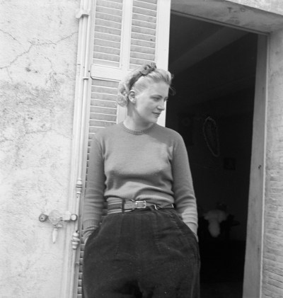 Eileen Agar, Lee Miller at the Hotel Vaste Horizon, Mougins, France, September 1937, 1937